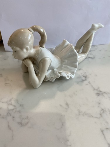 Nao lladro pensive - nao, by