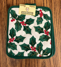 Kitchen Pot Holders - Pair  - 8 x 7 inch - Christmas Holly