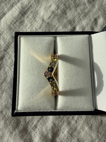 Rainbow sapphire wishbone ring