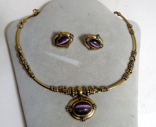 Avon gold tone royal - tone, amethyst