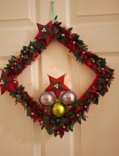 Artificial red green - red/green, tinsel