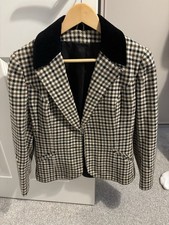 Houndstooth Slim Blazer In Brown And Black . Ready To Post. Debroyal.