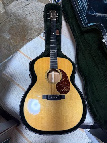 Martin 000 acoustic guitar - 000-18,