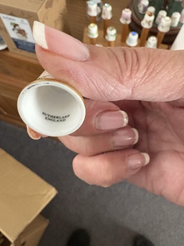 Thimble collector club - thimble,