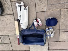 Complete cricket set - complete,