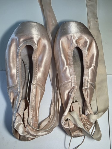Gaynor minden new - york, pink