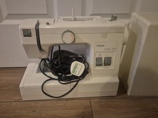 Pfaff Sewing Machine Hobby 301