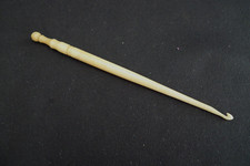 VINTAGE ANTIQUE CROCHET HOOK