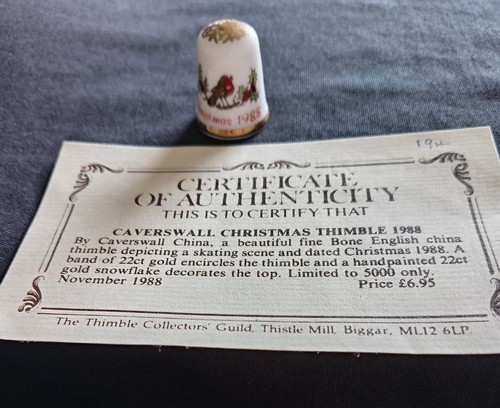 Caverswall christmas thimble - christmas,
