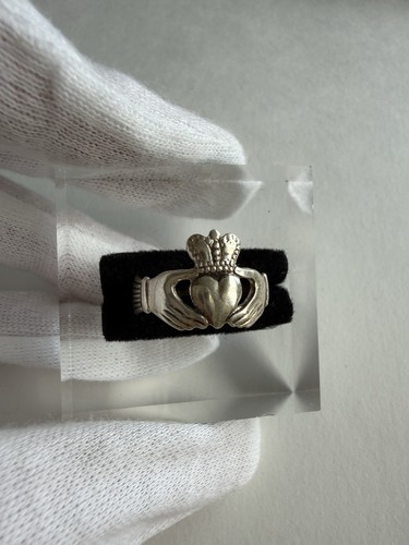 Irish sterling silver claddagh - silver,
