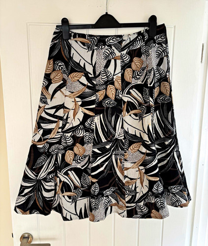Ladies line floral knee - m&s,