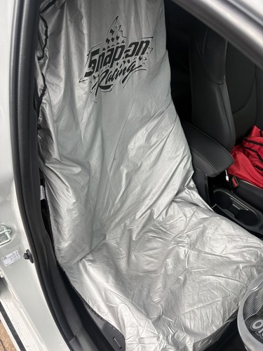 Snap racing seat - on,