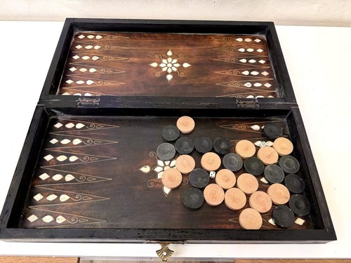 Antique rare walnut chess - rare,