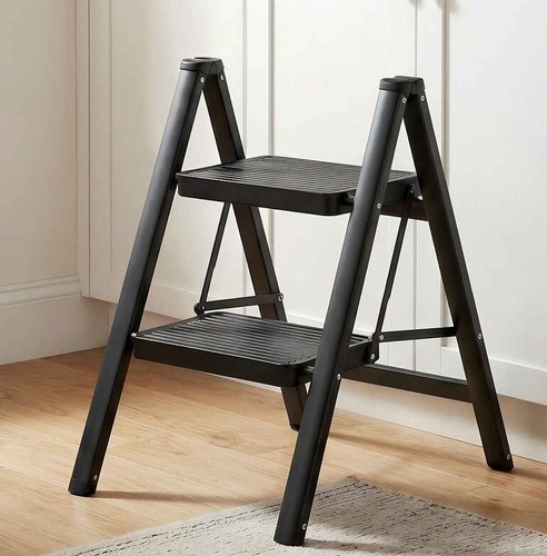 Portable step ladder - portable,