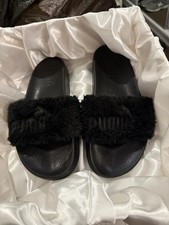 Rihanna x Puma collab fur sliders size 6.5 but fits a 7/8