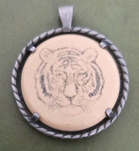 Vtg avon tiger - avon,