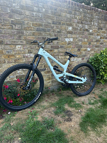 Capra full suspension - yt,