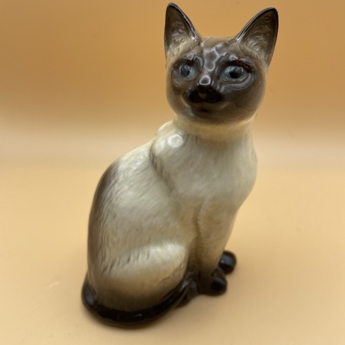 Vintage beswick sitting - vintage,