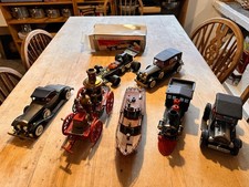 VINTAGE Novelty radio collection