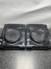 2 x Pioneer CDJ-850 DJ CD/MP3/USB player