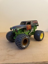 Monster Jam Grave Digger Wreckless Edition 1:24 Monster Truck Spin master 2021