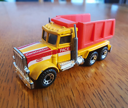 1981 matchbox peterbilt - 1981, dump
