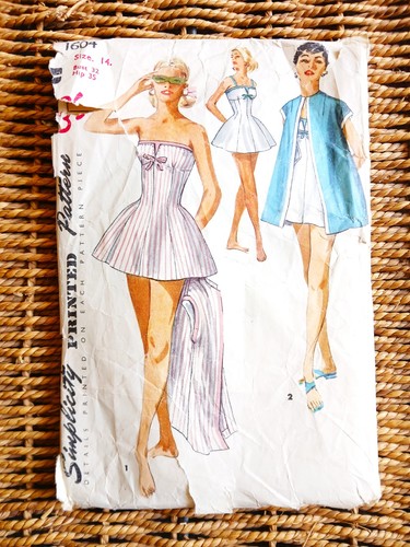 Vintage 1950s simplicity - vintage,