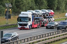 Truck Photo Mercedes-Benz