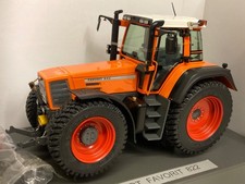 1/32 scale Weise-toys 1102  Fendt 822 Favorit Kommunal traktor tracteur tractor