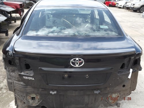 Toyota avensis bootlid - toyota,