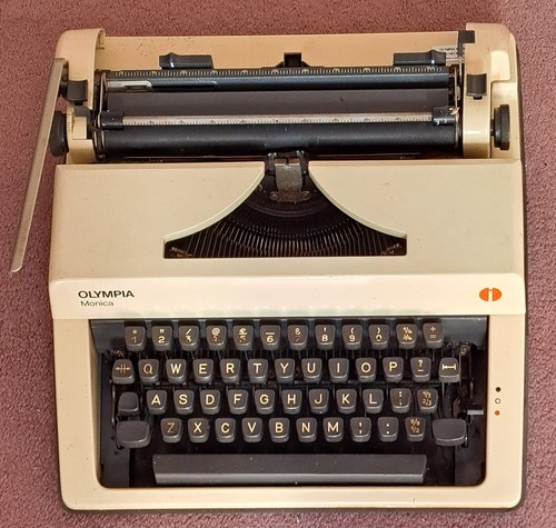 Vintage olympia monica - olympia,