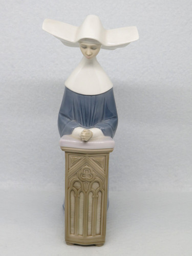 Lladro figurine praying nun - lladro,