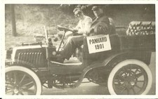CAR WITH PANHARD 1901 SIGN ON