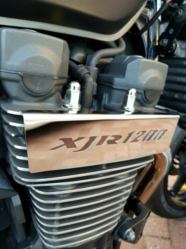 Silver black yamaha xjr 1200 - yamaha,