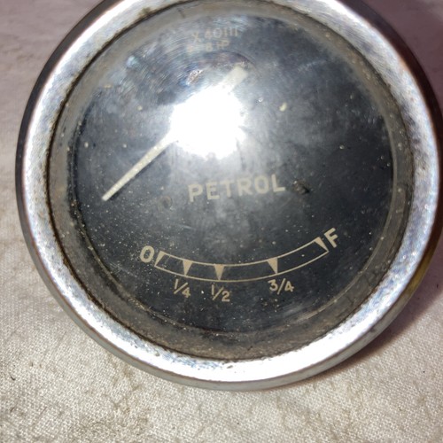 Jaguar saloon petrol - jaguar, gauge