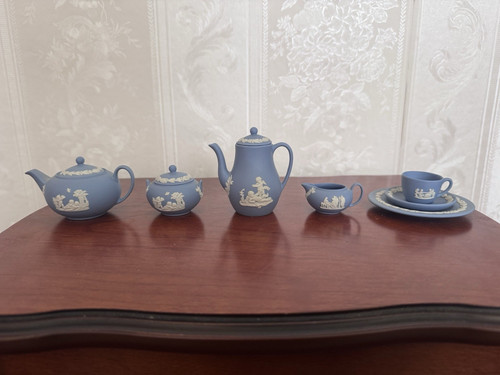 Wedgwood blue white jasper - blue,