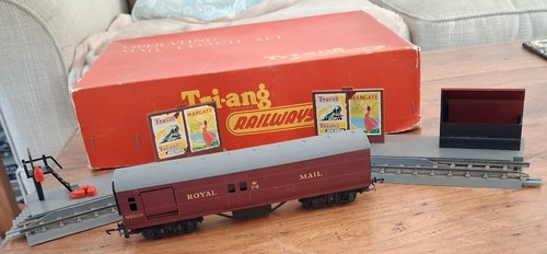 Tri ang r323 operating - r323, royal