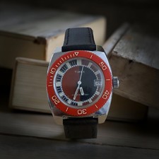 Vintage 1970s Timex Roulette Dial Diver Watch – Red & Black, France Case, Water