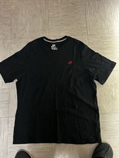 Men’s XXL black Nike T-Shirt with red Nike tick