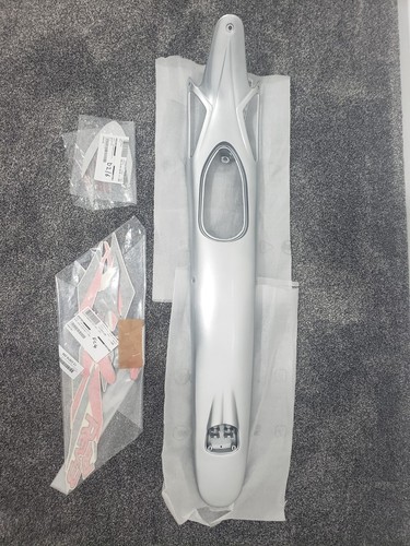 Beta rev 2005 rear silver - rev, 3