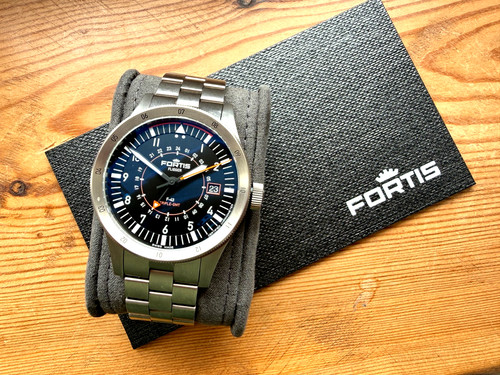 Titanium pilot gmt watch - gmt,