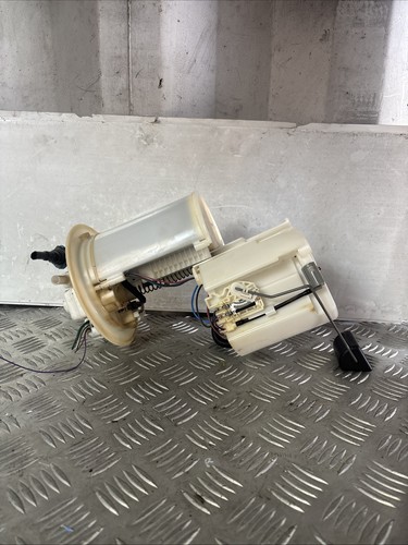 Toyota avensis petrol tank - 1.8,
