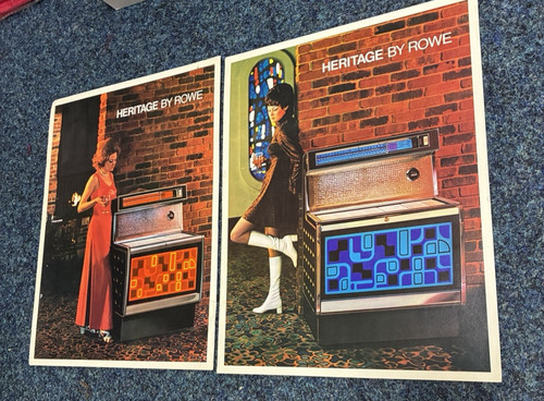 Rowe vinyl jukebox - 2,