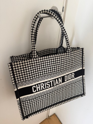 Christian dior medium book - dior,