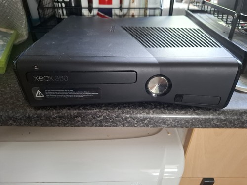 Box 360 console and game - 360,