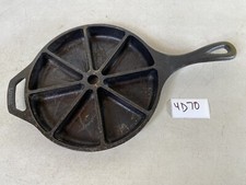 Lodge Wedge Divider Corn Bread