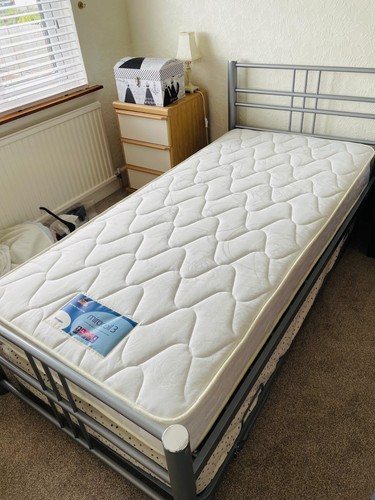 Single guest bed pull out - single, –