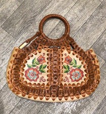? ISABELLA FIORE -Isabella Fiore’s April Woven Bag