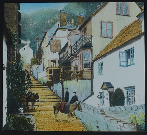 Photo clovelly looking - looking, up