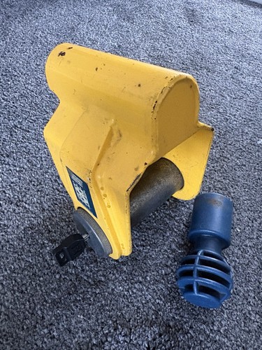 Caravan hitchlock - caravan,